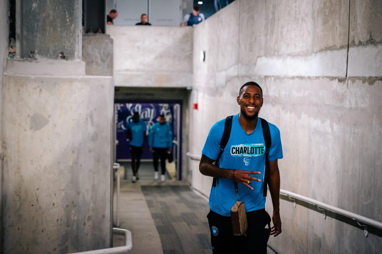 20241027_TB_PLAYOFFS_atOrlando_Arrivals_032